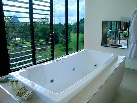 Glass On Glasshouse - Accommodation Gold Coast 2