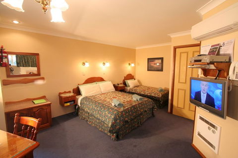 Swansea Cottages - Gold Coast 4U 2