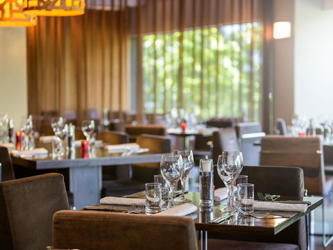 Novotel Canberra - Gold Coast 4U 1