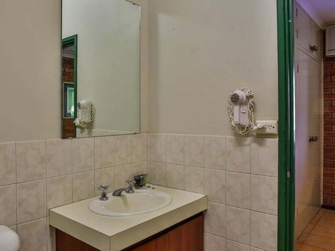 Bayside Holiday Apartments - Accommodation Gold Coast 2