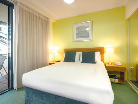 Oaks Calypso Plaza Resort - Accommodation Gold Coast 2