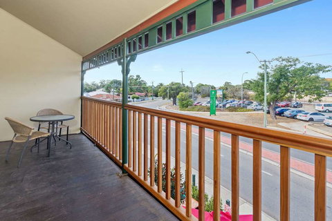 Quality Hotel Bayswater - Accommodation Gold Coast 2