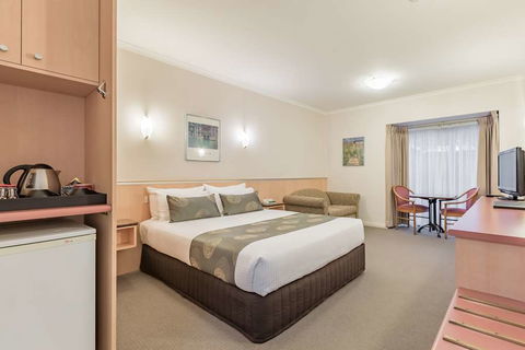 Waverley International Hotel - Accommodation Gold Coast 1