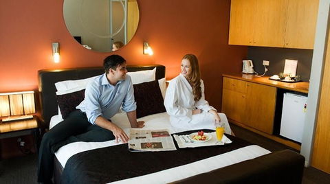 The Clarendon Hotel - Gold Coast 4U 2