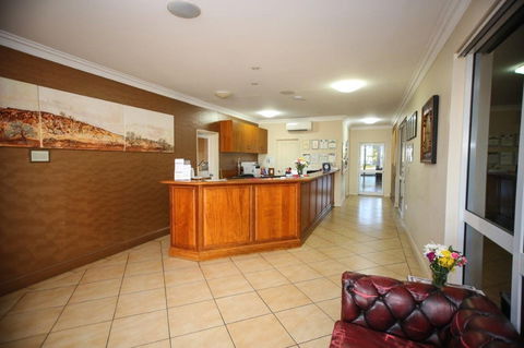 Roma Explorers Inn - Gold Coast 4U 1