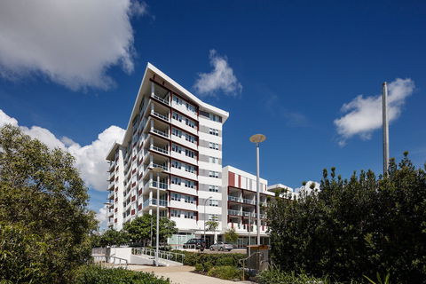 Central Holborn Apartments - Gold Coast 4U 0