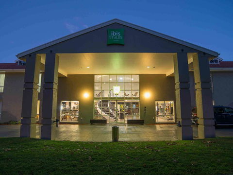 Ibis Styles Canberra - Gold Coast 4U 0