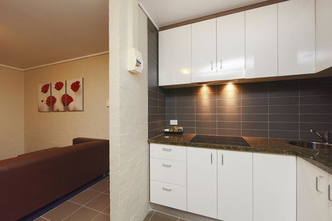 Ibis Styles Canberra - Gold Coast 4U 12