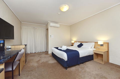 Ibis Styles Canberra - Gold Coast 4U 18