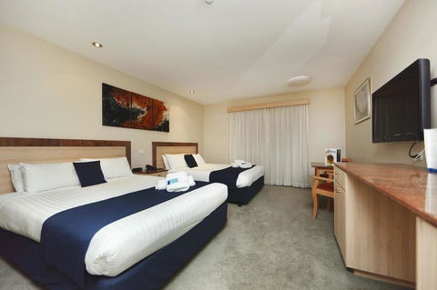 Ibis Styles Canberra - Gold Coast 4U 8