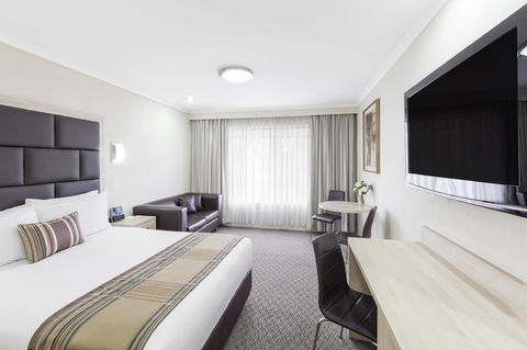 Garden City Hotel, Best Western Signature Collection - Accommodation Gold Coast 0