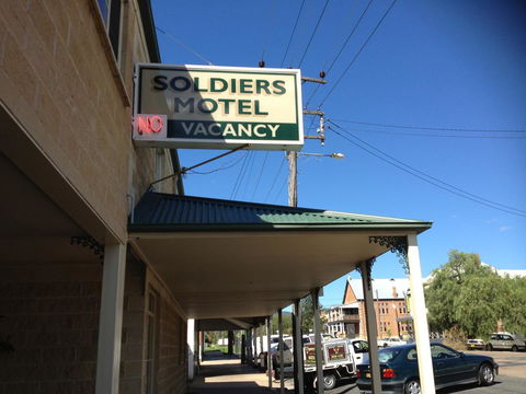 Soldiers Motel - Gold Coast 4U 0