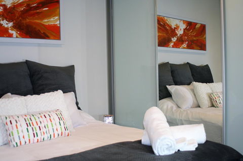 Modern Executive Apt@Barton*1BR*WiFi*Gym*Secure Parking*Canberra - Gold Coast 4U 1