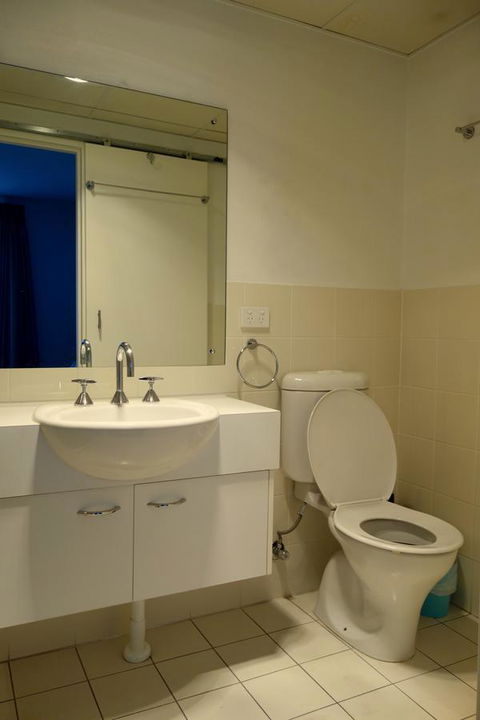 Kingston Comfy Apartment - Gold Coast 4U 6