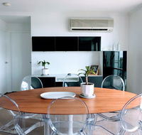Staying Places - The Avenue - Accommodation Gold Coast
