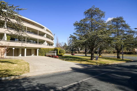 Accommodate Canberra - The Summit - Gold Coast 4U 1