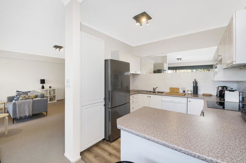 Accommodate Canberra - The Summit - Gold Coast 4U 14