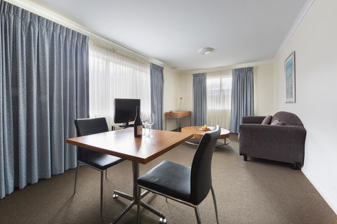 Ramada Encore Belconnen - Gold Coast 4U 10