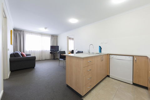 Ramada Encore Belconnen - Gold Coast 4U 6