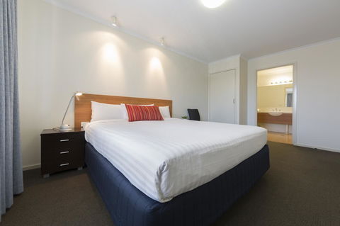 Ramada Encore Belconnen - Gold Coast 4U 12