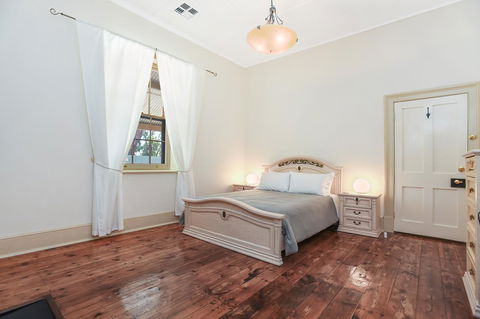 Wellington Courthouse - Gold Coast 4U 4