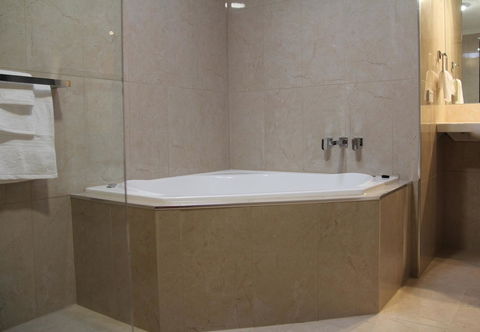 Lure Bed And Breakfast - Gold Coast 4U 7