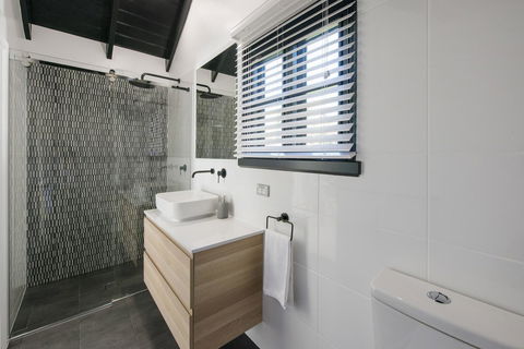 Beach Huts Middleton - Accommodation Gold Coast 20