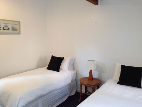 Beach Huts Middleton - Accommodation Gold Coast 3