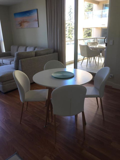 Beachside Luxury Apartments One & Two Bedroom In Beachfront Oaks Pier Building - Accommodation Gold Coast 18