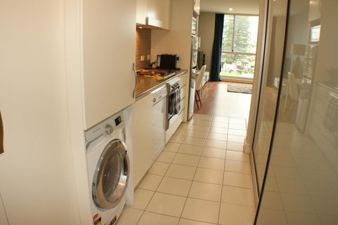 Beachside Luxury Apartments One & Two Bedroom In Beachfront Oaks Pier Building - Accommodation Gold Coast 6