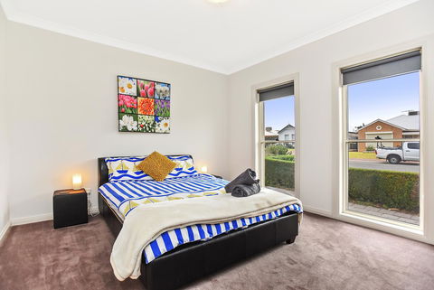 'The Hidden Diamond' - Normanville - Gold Coast 4U 23