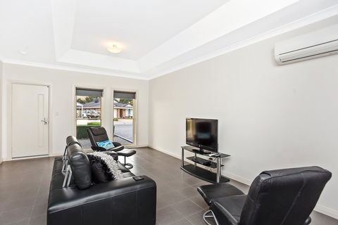 'The Hidden Diamond' - Normanville - Gold Coast 4U 13