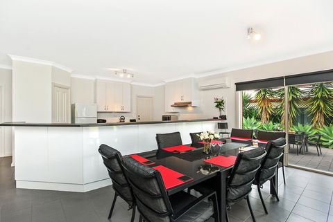 'The Hidden Diamond' - Normanville - Gold Coast 4U 12