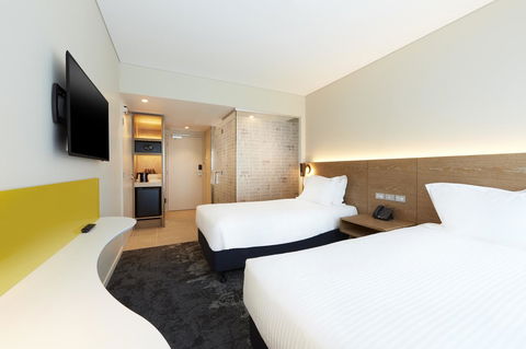 Holiday Inn Express Adelaide City Centre, An IHG Hotel - Accommodation Gold Coast 5