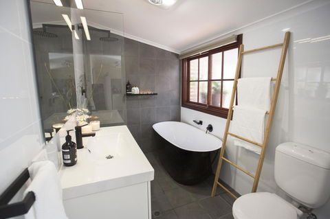 Wayfarers Cottage - Gold Coast 4U 3