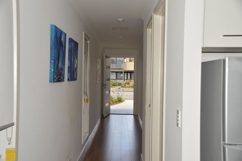 Eastern Breeze - Accommodation Gold Coast 7