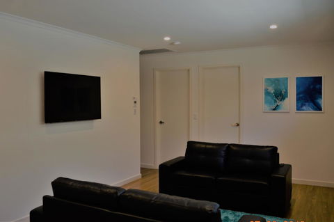 Eastern Breeze - Accommodation Gold Coast 17