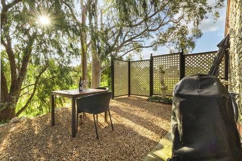 Stonewell Cottages And Vineyards - Accommodation Gold Coast 17