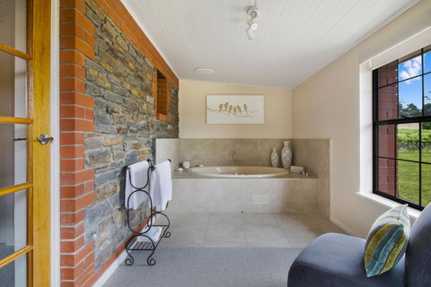 Stonewell Cottages And Vineyards - Accommodation Gold Coast 14