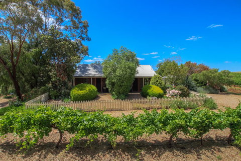 Stonewell Cottages And Vineyards - Accommodation Gold Coast 15