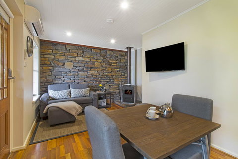 Stonewell Cottages And Vineyards - Accommodation Gold Coast 13