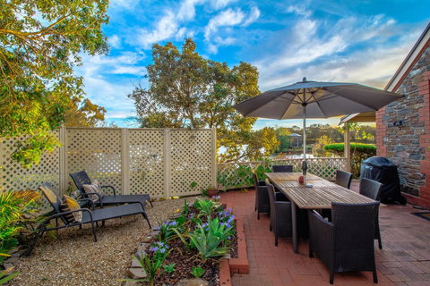 Stonewell Cottages And Vineyards - Accommodation Gold Coast 7