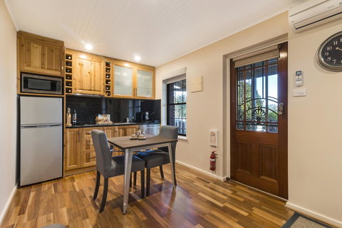 Stonewell Cottages And Vineyards - Accommodation Gold Coast 11