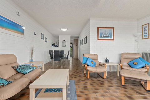 Sun & Surf Aldinga Beach Apartment - Gold Coast 4U 4