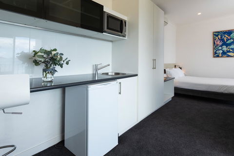 Bay 10 - Suites And Apartments - Gold Coast 4U 18