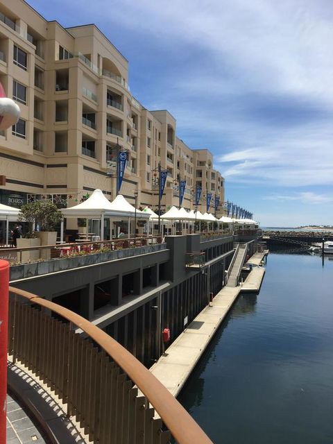 Glenelg Beach Studio - Accommodation Gold Coast 3