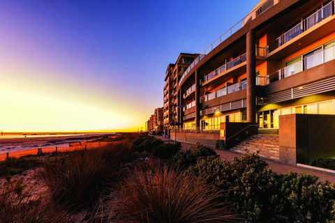 Glenelg Beach Studio - Accommodation Gold Coast 0