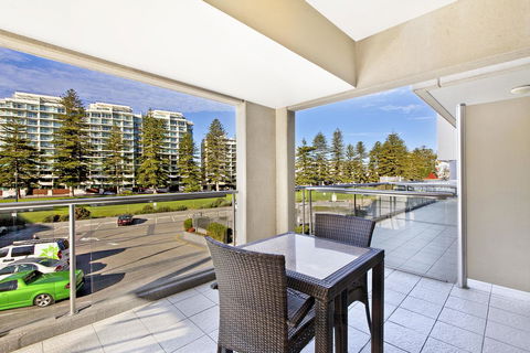 Glenelg Beach Studio - Accommodation Gold Coast 5