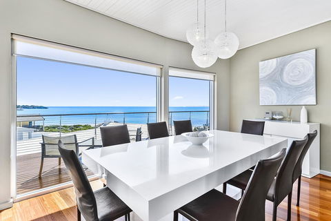 Aloha Waterfront Properties - Accommodation Gold Coast 11