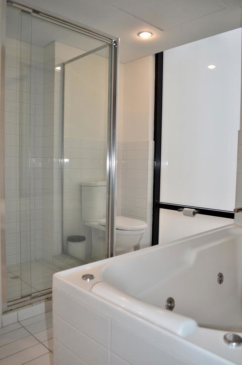 APTonNorthTCE - Accommodation Gold Coast 14